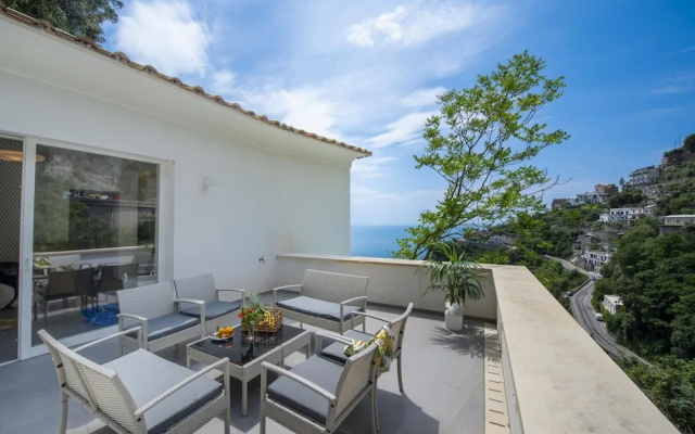 Villa Donna Rachele - Mediterranean Villa With sea View
