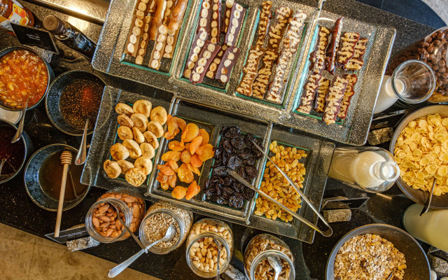 Radisson Blu Hotel Батуми