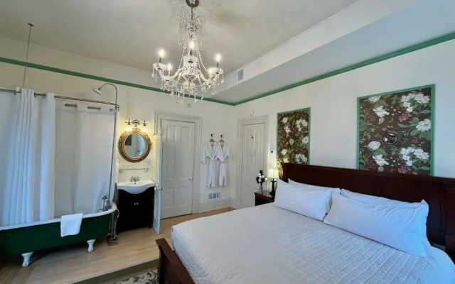 Ludington House B&B