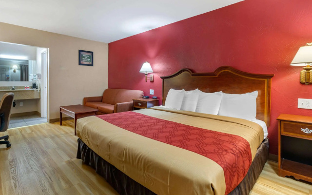 Econo Lodge Sturbridge Route 20