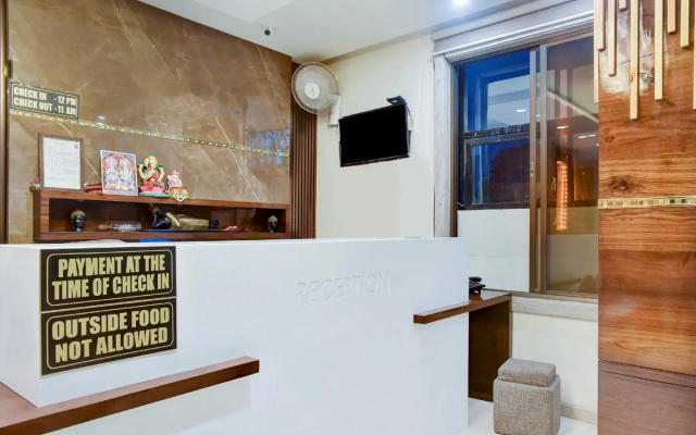 Capital O 82561 Hotel Om Palace