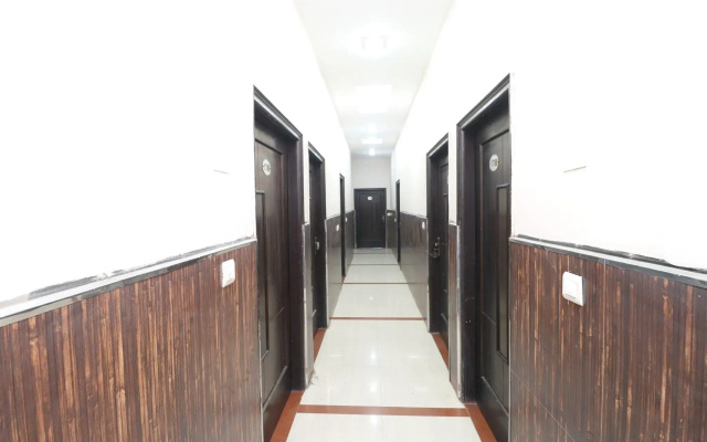 SPOT ON 43045 Hotel Vivek Plaza