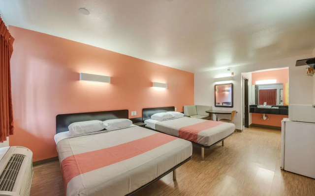 Motel 6 Brownsville North #4625