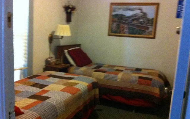 Pullman House Inn