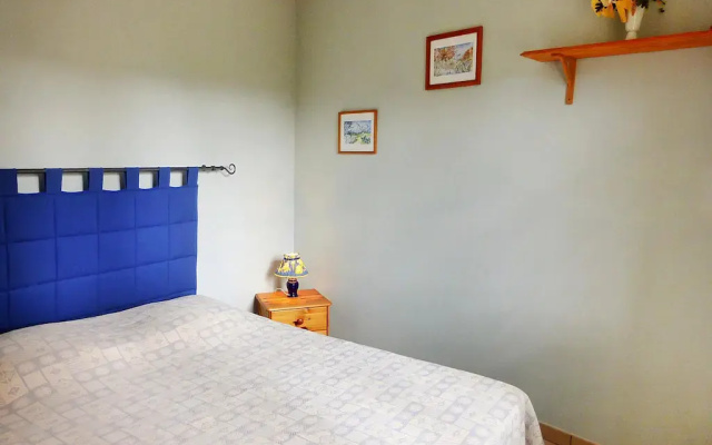Cosy Holiday Flat With Communal Pool, Malaucène