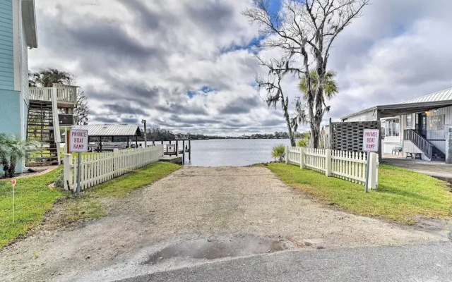 Private Dock & Water Views! Homosassa Retreat