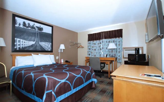 Super 8 Elkhart