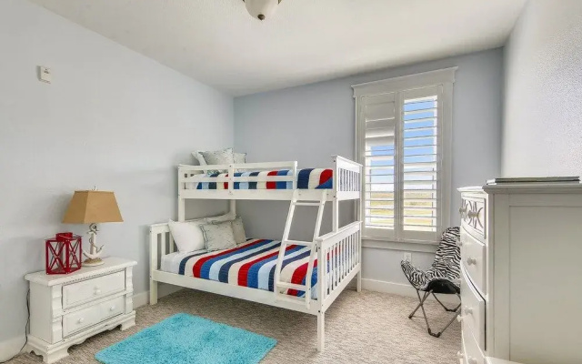 Pointe West 103-seaglass Oasis