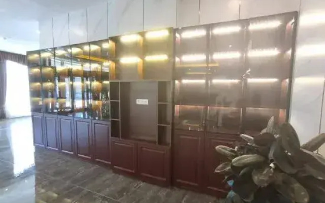 Yunwei Business Hotel
