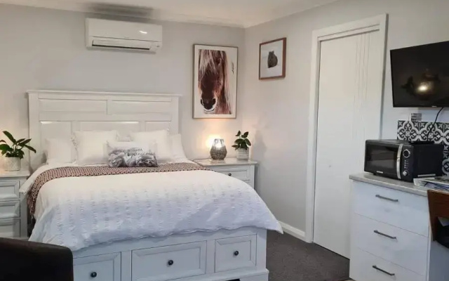 Kadi House - Unit 2