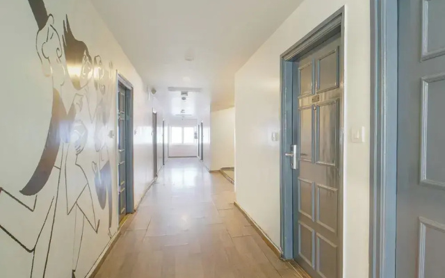 Fabhotel Cinco