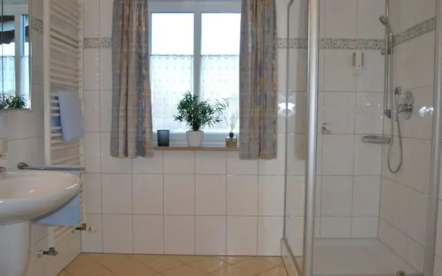 Haus Jorg Sosna Modern Retreat