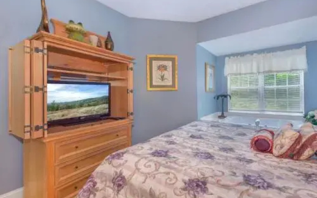 1103 Smoky Bear by RedAwning