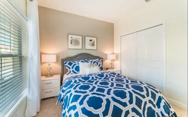 Luxury Disney 5 Bedroom Townhouse