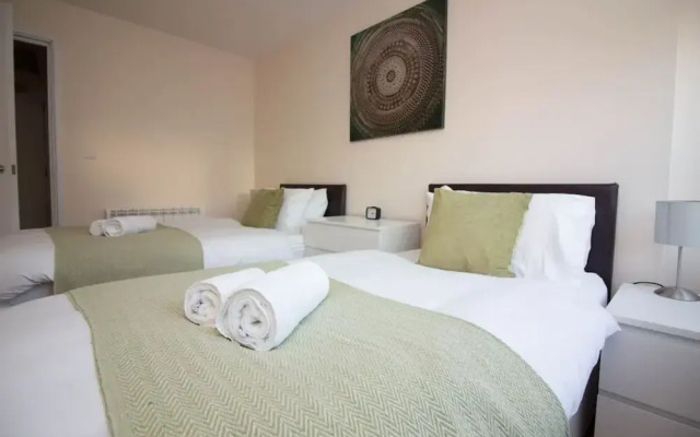 Stayzo Stylish Accommodation in Southampton 10