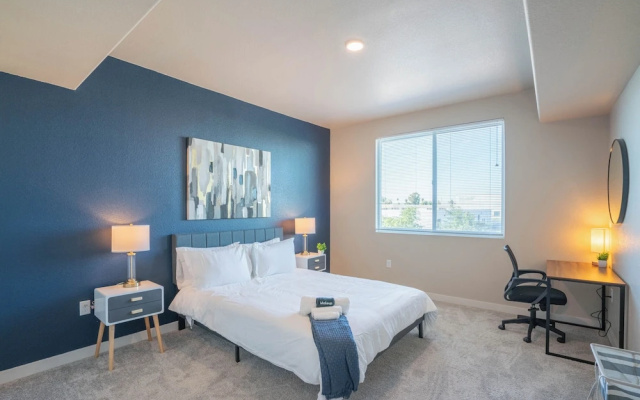 ROVE LIVING/KB - V on Broadway