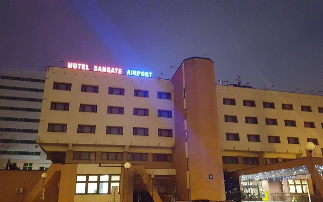 Отель Sangate Hotel Airport Польша, Варшава - - забронировать отель Sangate Hotel Airport, цены и фото номеров вид на фасад