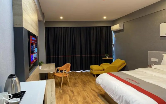 Jun Hotel Jiangsu Nanjing Pukou District Linchang Metro Station