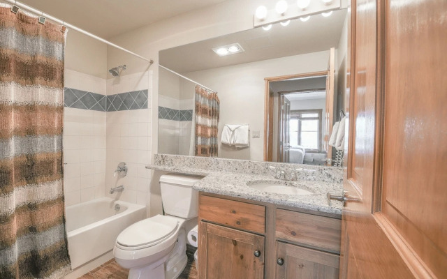 Black Bear 8052 by SummitCove Vacation Lodging