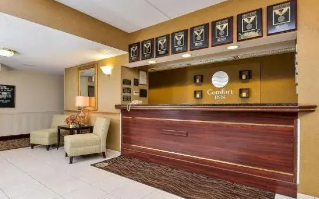 Comfort Inn Grove City