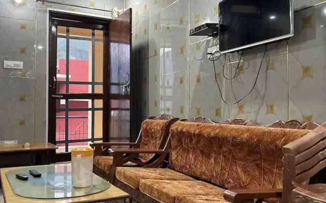 Anushri Lodge And Restaurants