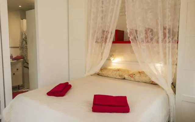 Rose Apartment
