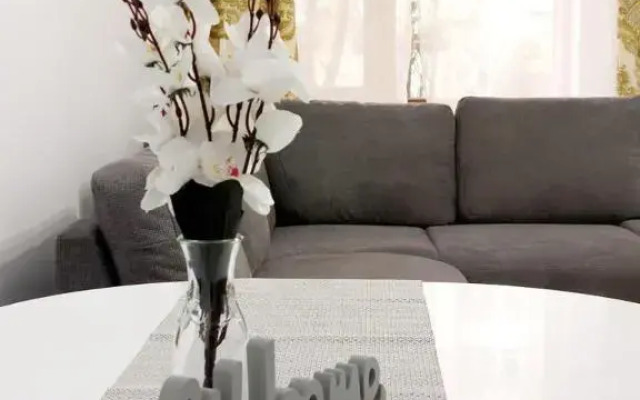 Lovely and extra spacious 1 bedroom, 1 bath.