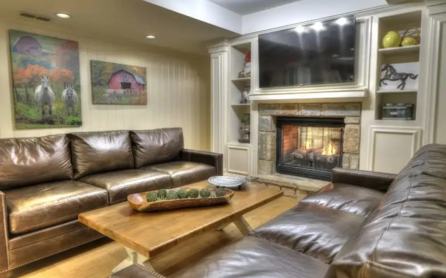 Lodge at Five Oaks Pigeon Forge - Sevierville