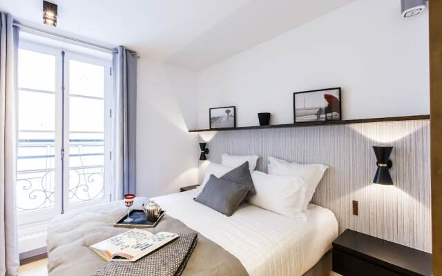 Апартаменты HighStay - St-Honoré Serviced Apartments Париж вид на фасад