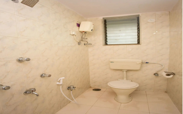 OYO 8755 Hotel Red Palms