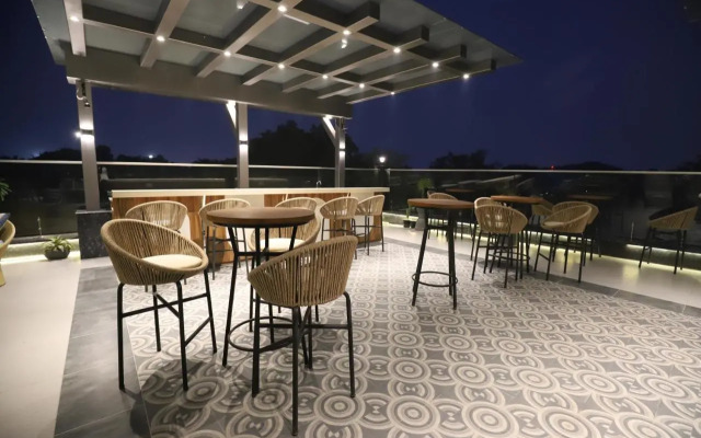 The Pristine Hotel Kanpur