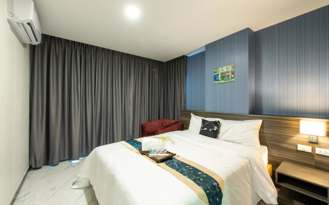 Metro Hotel Ratchada 36