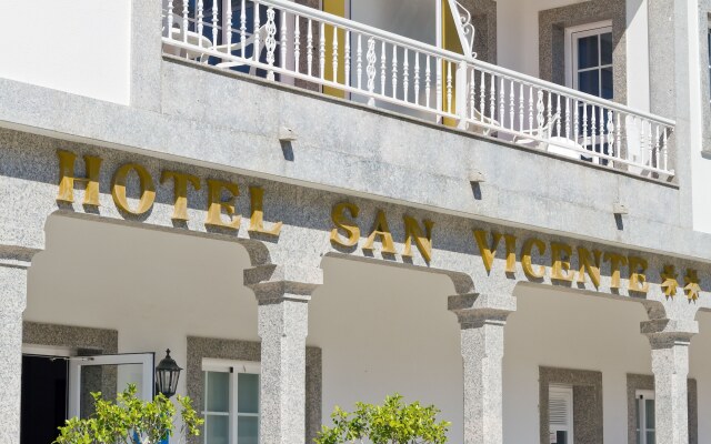 Hotel San Vicente вид на фасад