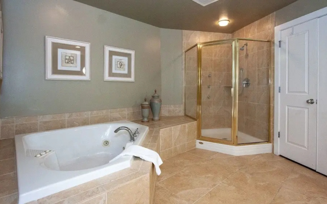 Condo With Magnificent Views - Unit Crc1007