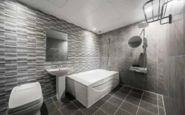 Almond Hotel Busan Gupo