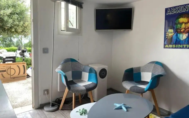 Studio rénové avec piscine proche Saint-Tropez