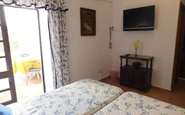Dinas Guesthouse