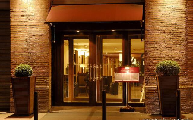 Отель Crowne Plaza Toulouse Франция, Тулуза - 1 отзыв об отеле, цены и фото номеров - забронировать отель Crowne Plaza Toulouse онлайн вид на фасад