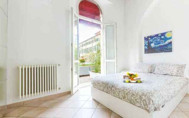 University Apartment con parcheggio e giardino