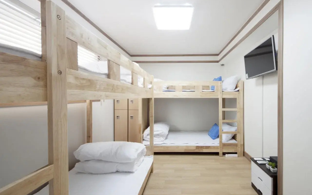 DH myeongdong guesthouse