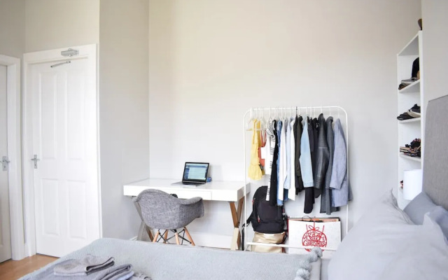 Bright 1 Bedroom Flat in Dublin