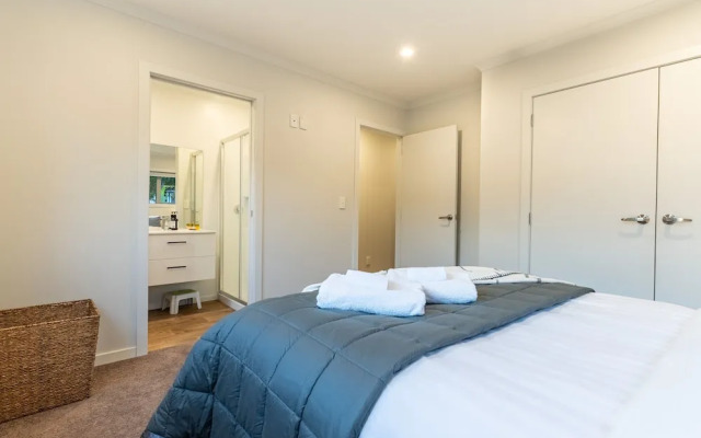 Manly Bay Wonderful 3BR New Home - Fibre