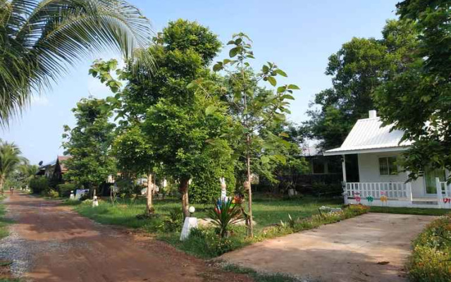 Benjamas Resort