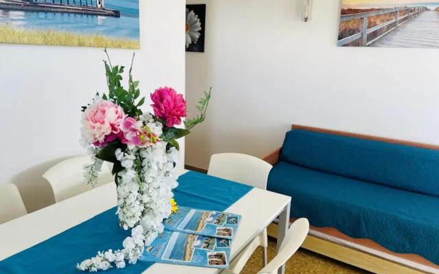 Cozy Apartment Facing the sea