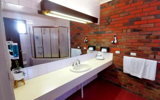 Townhouse Motor Inn