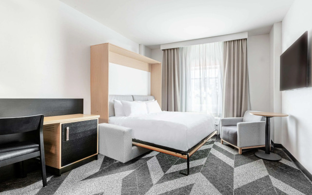 DoubleTree by Hilton Quebec Resort
