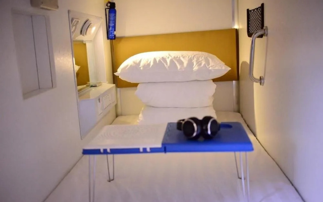 Shangjian Capsule Apartment Hangzhou East Railway Station