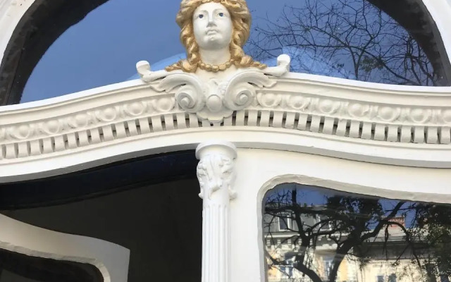Duke's Residence