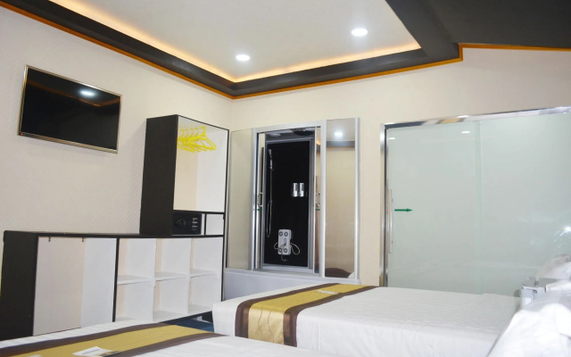 999 Hotel