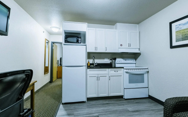 Super 8 by Wyndham Grande Prairie
